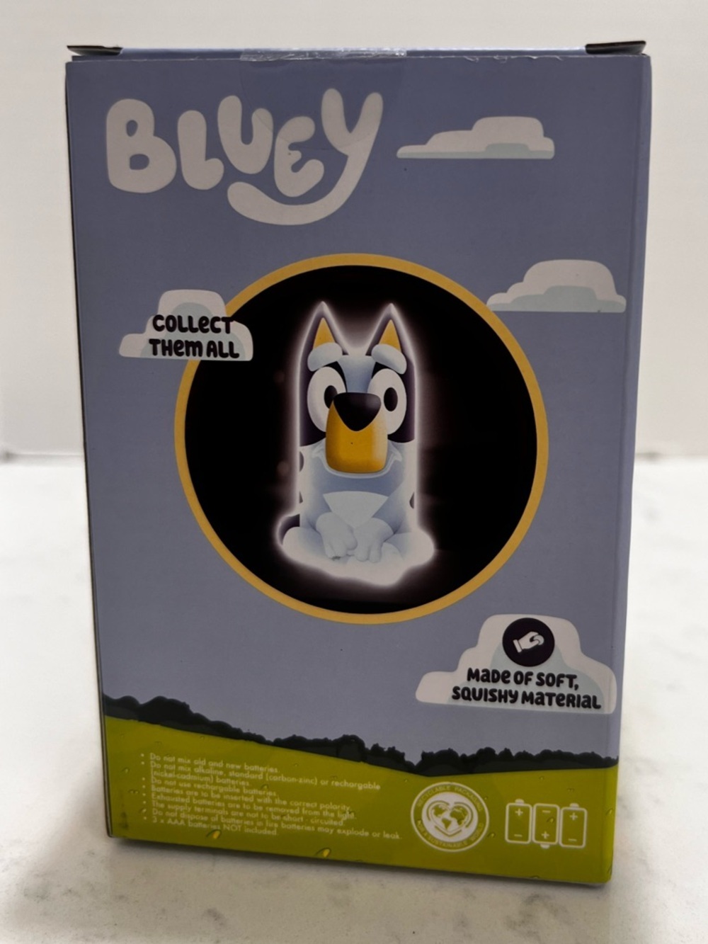 Bluey LED Battery-Operated Night Light - Lavender and Green - Picture 5 of 10